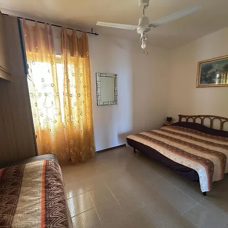 Anthea- Paluzza & Parking Apartment Lignano Sabbiadoro